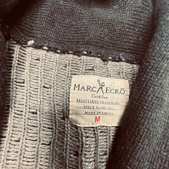 Mark Ecko men’s cardigan sweater. But in front. Size medium - Picture 6 of 6